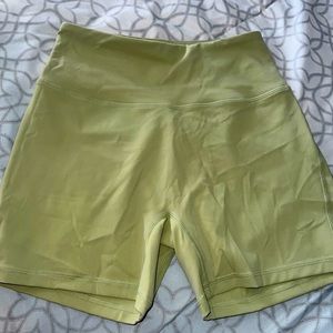 Alphalete Pulse Surge Short 4”